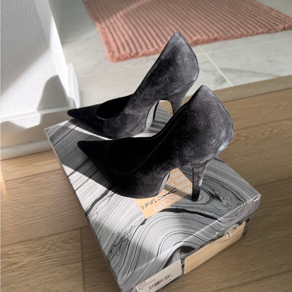 Jeffrey Campbell Black Pointed Heels - Picture 4 of 7